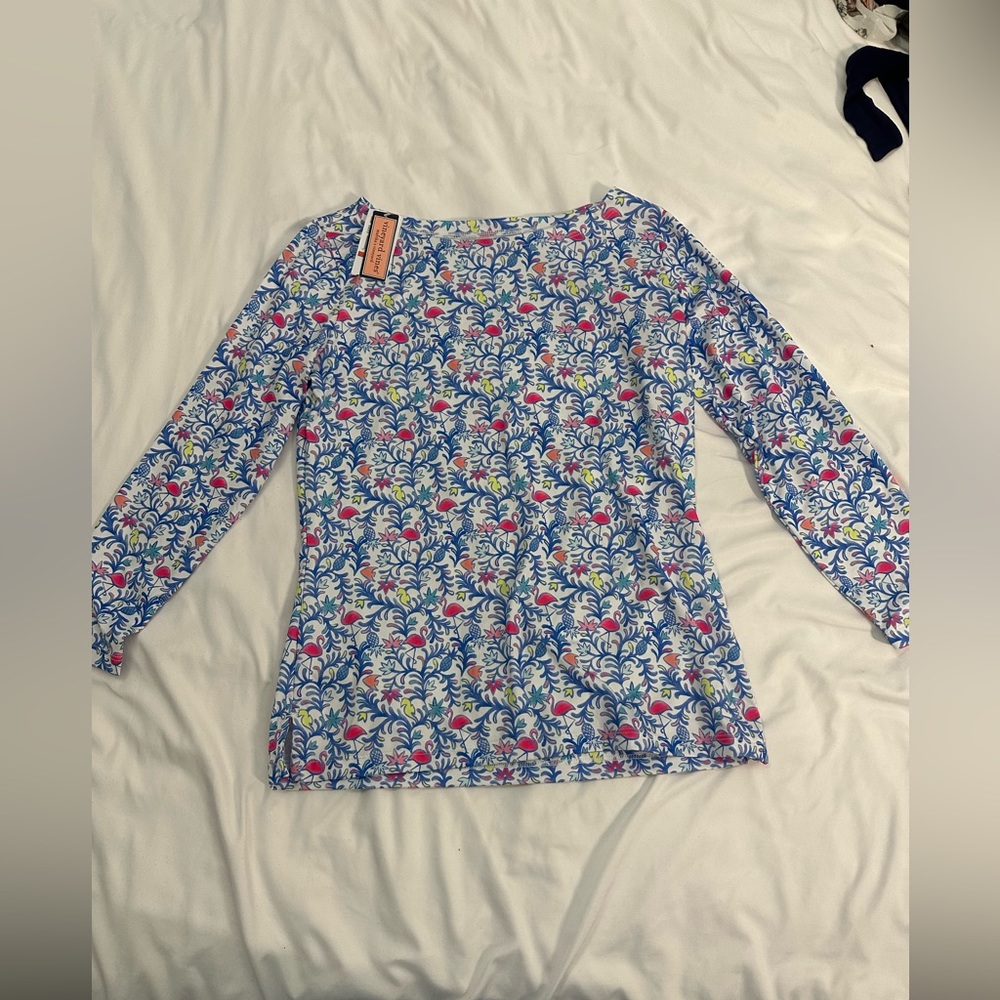 Vineyard Vines Long sleeve swim top rash guard